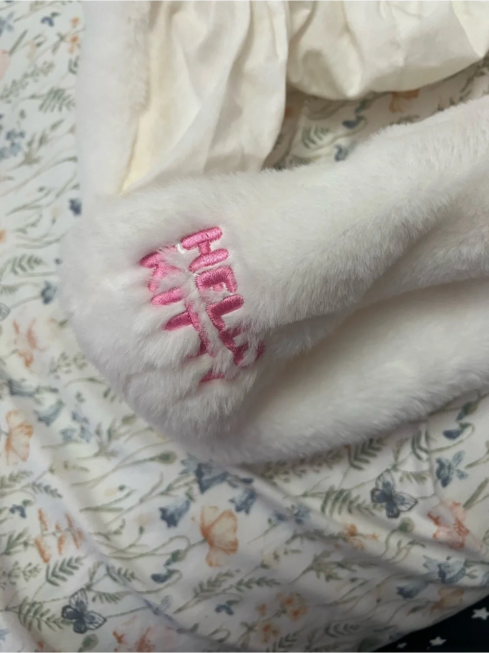 SHEIN X Hello Kitty Hooded Beanie